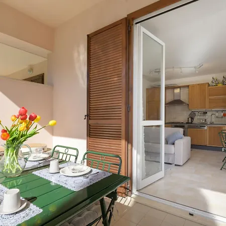 Delfino By Interhome Principina a Mare